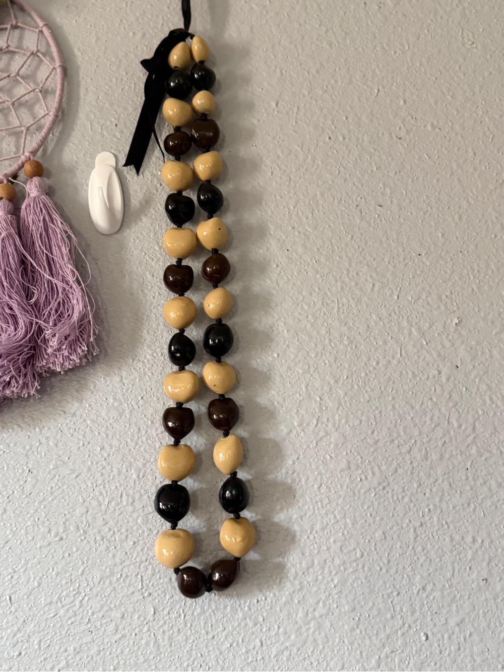 Kukui nut multi color solid lei